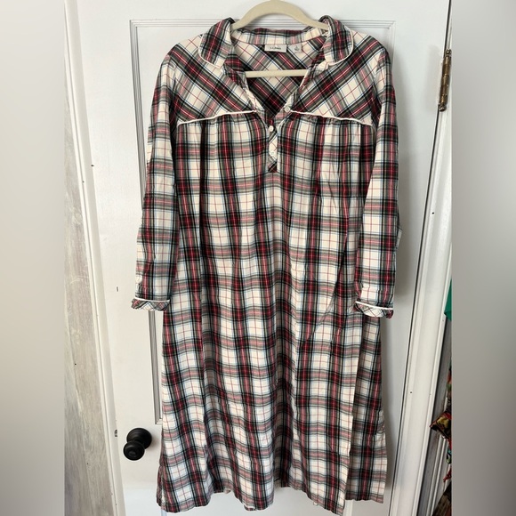 LL Bean Plaid Button Up flannel nightgown casual comfort LP cottage farm cozy - Picture 1 of 7